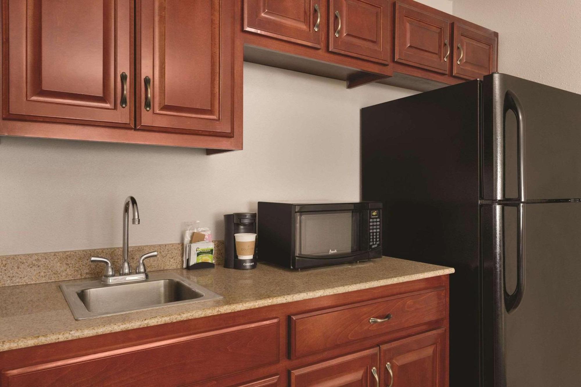 Country Inn & Suites By Radisson, Madison, Al Buitenkant foto