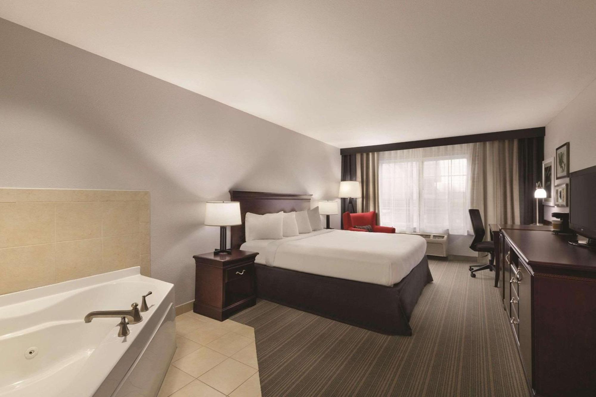 Country Inn & Suites By Radisson, Madison, Al Buitenkant foto