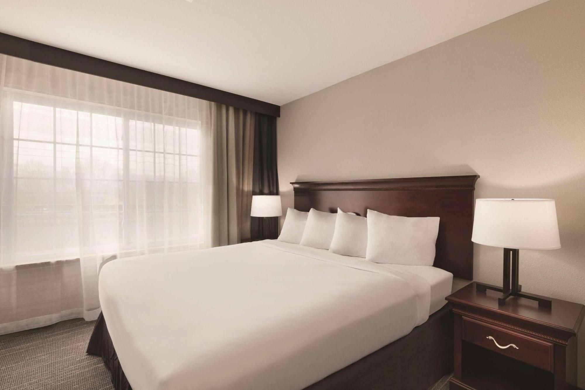 Country Inn & Suites By Radisson, Madison, Al Buitenkant foto